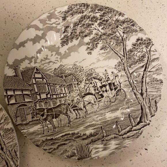 Staffordshire “Myott Royal Mail” hand engraved set of 2 plates - Picture 4 of 7